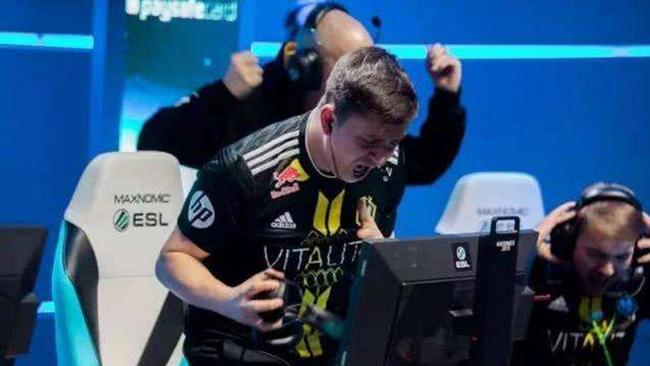 字母哥去留仍无定论！质疑现有阵容冲冠实力 多队已准备随时报价雄鹿